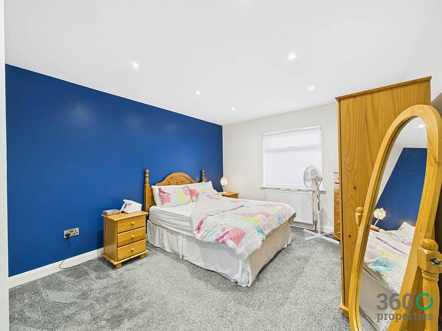 15&15a Doctors Road