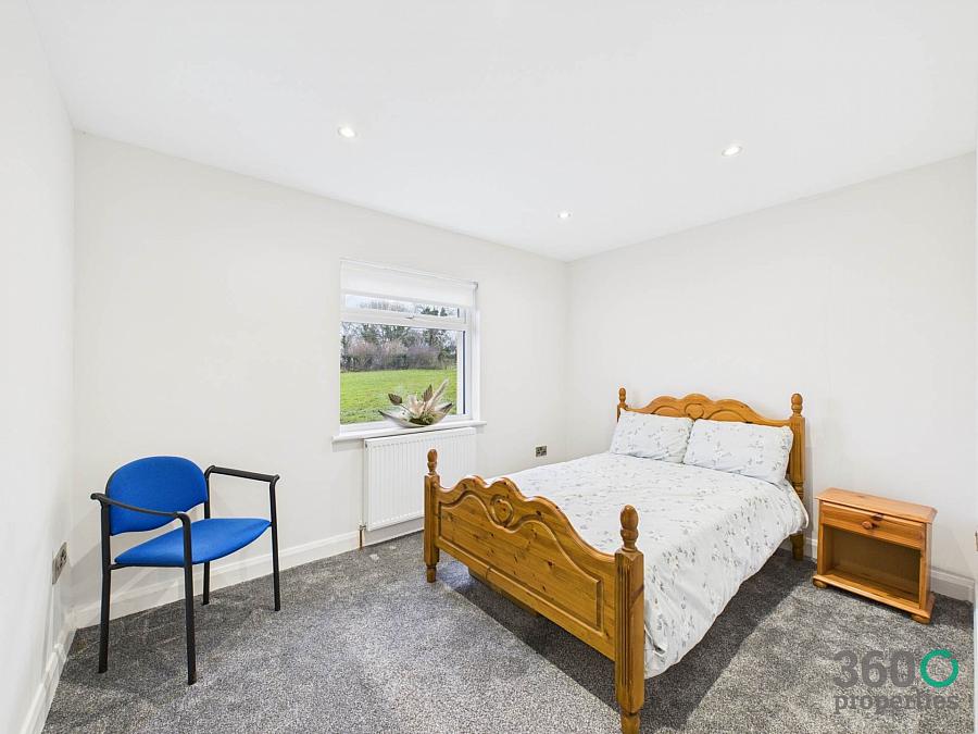 15&15a Doctors Road