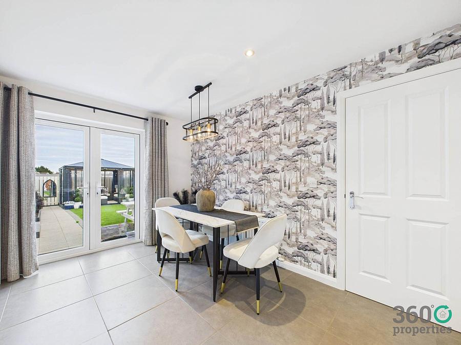 16 Foxton Wood Avenue