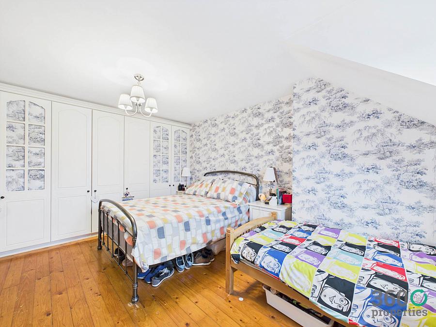 14 Farm Lodge