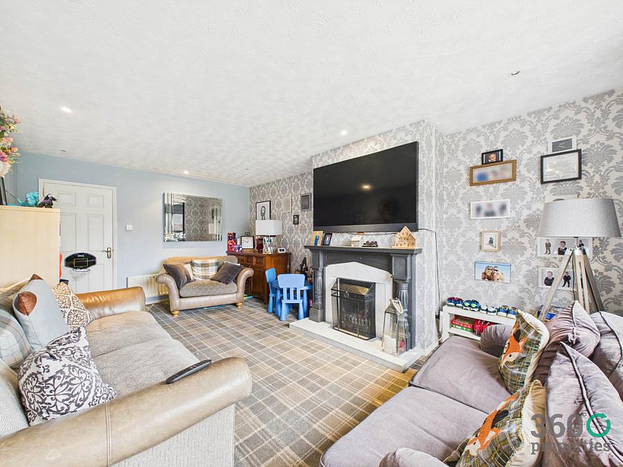 14 Farm Lodge