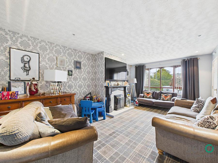 14 Farm Lodge