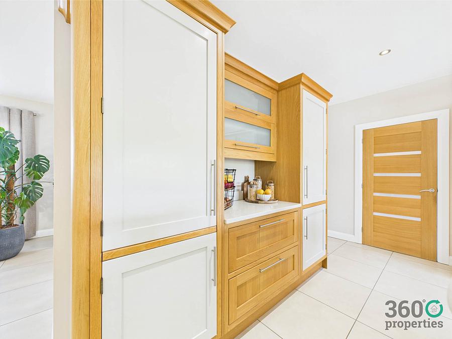 15 Mount Davys Road