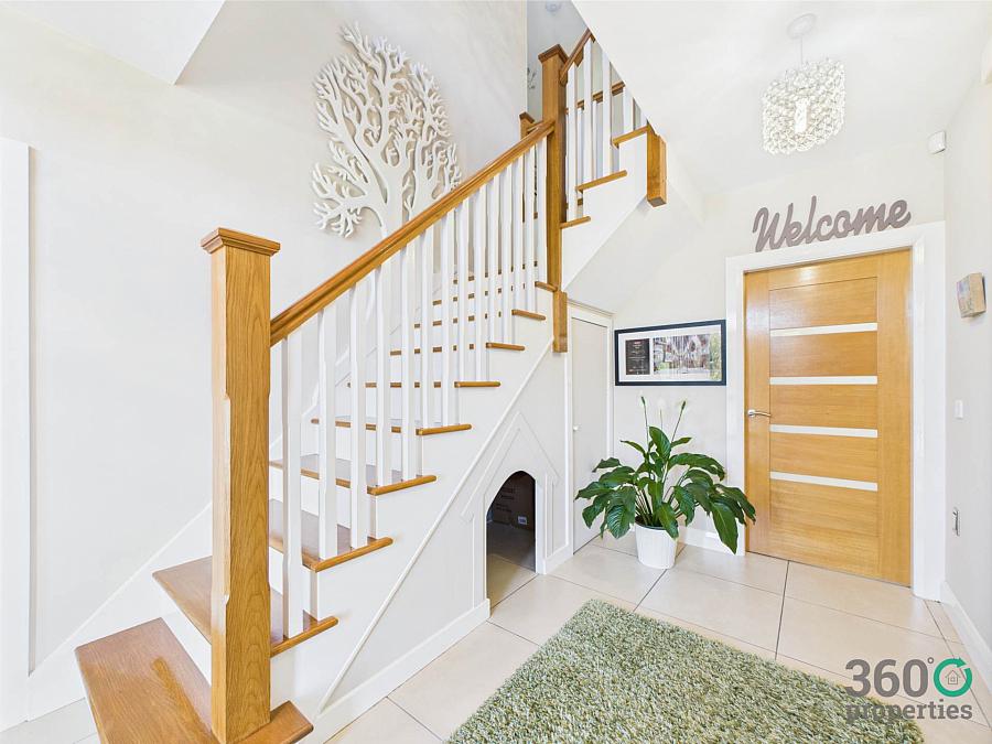 15 Mount Davys Road