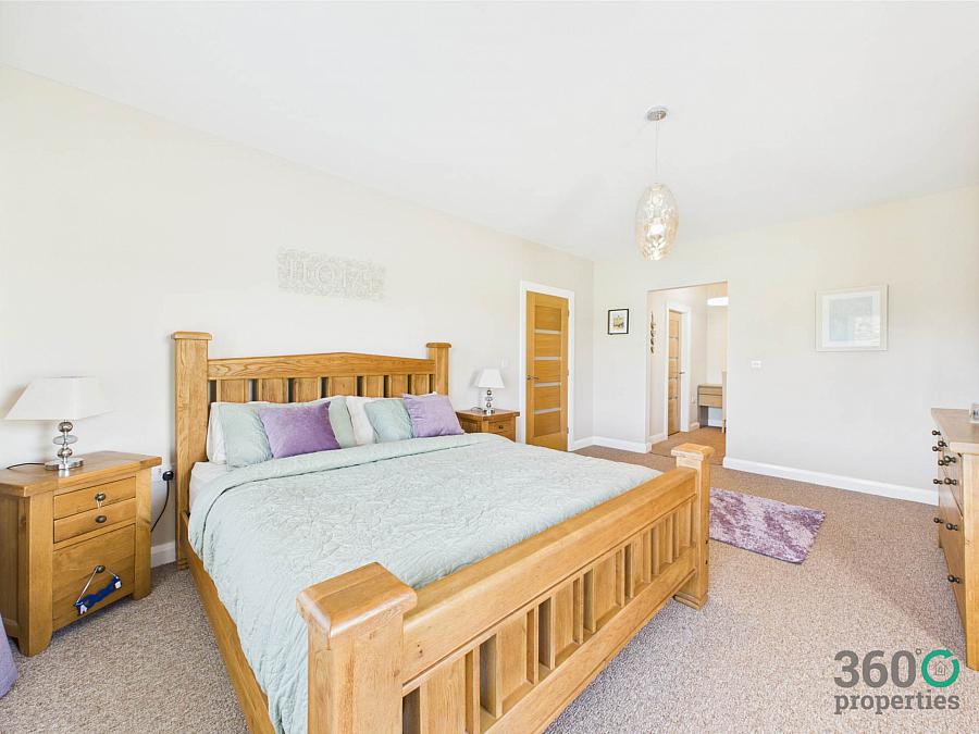 15 Mount Davys Road