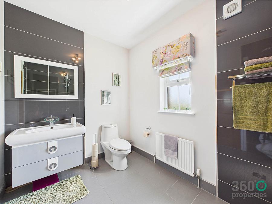 15 Mount Davys Road