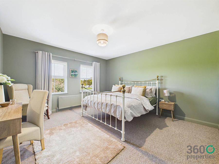 15 Mount Davys Road