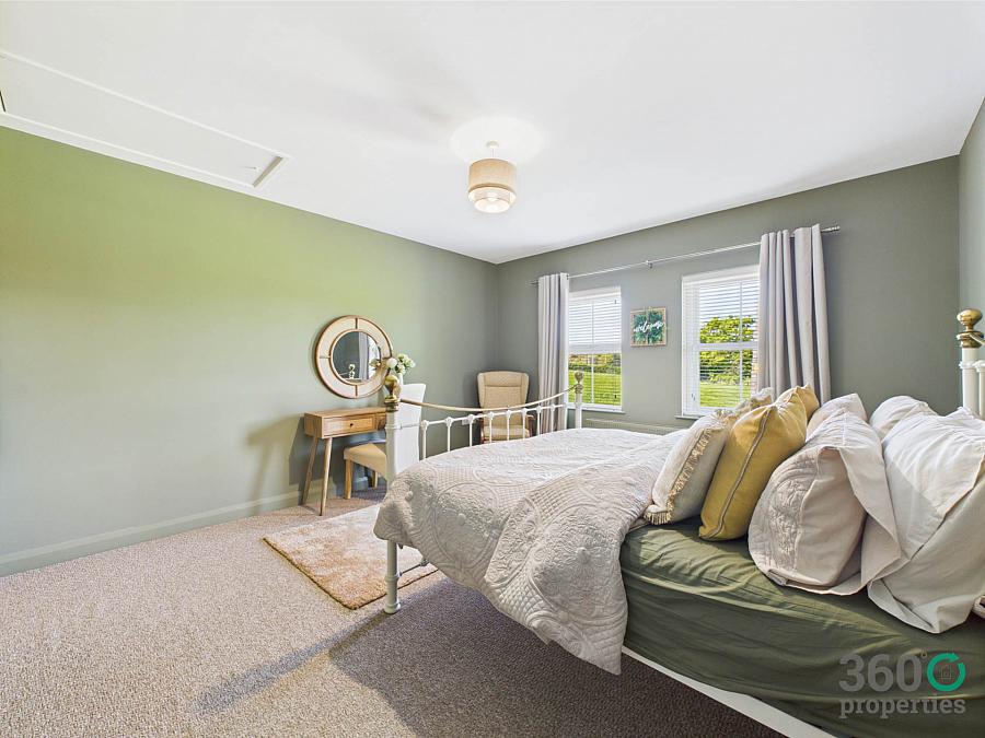 15 Mount Davys Road