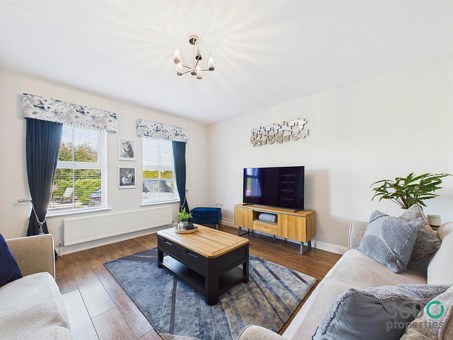 15 Mount Davys Road
