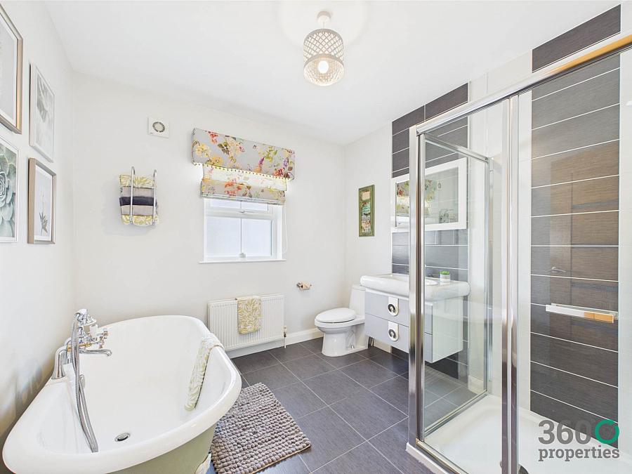 15 Mount Davys Road