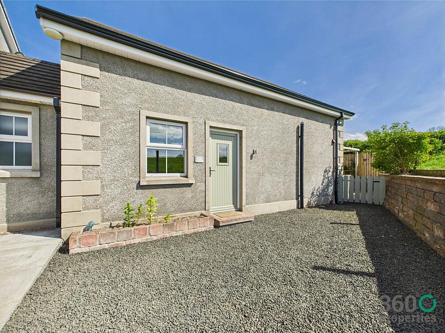 15 Mount Davys Road