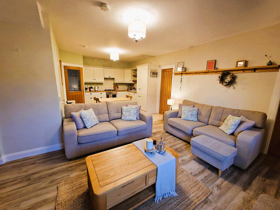 15 Mount Davys Road