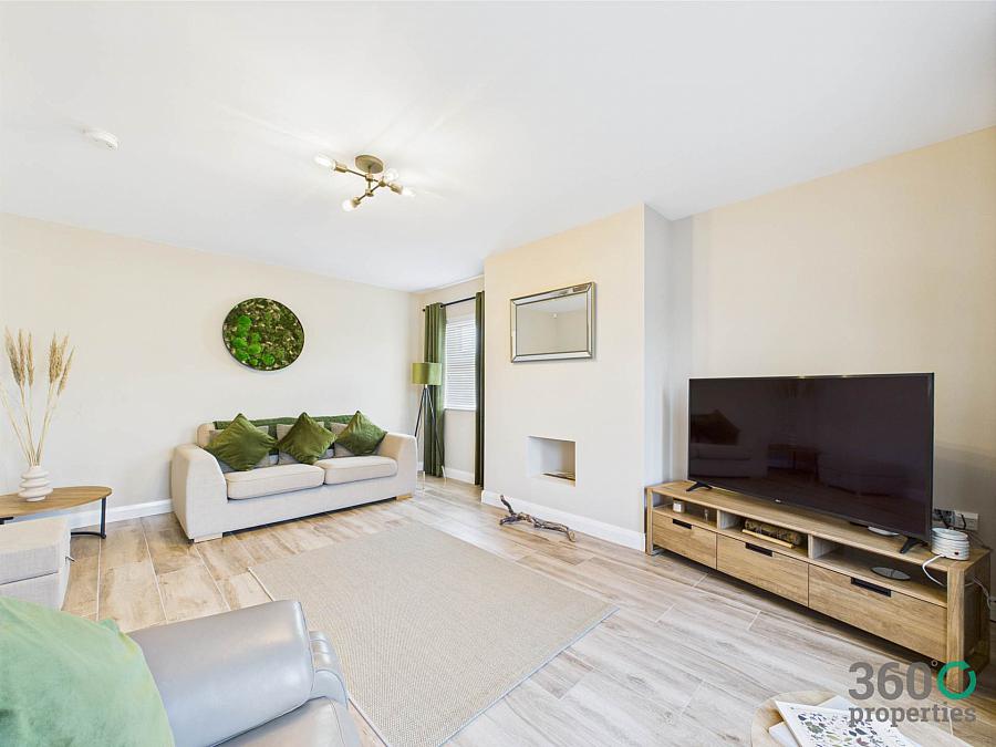 15 Mount Davys Road