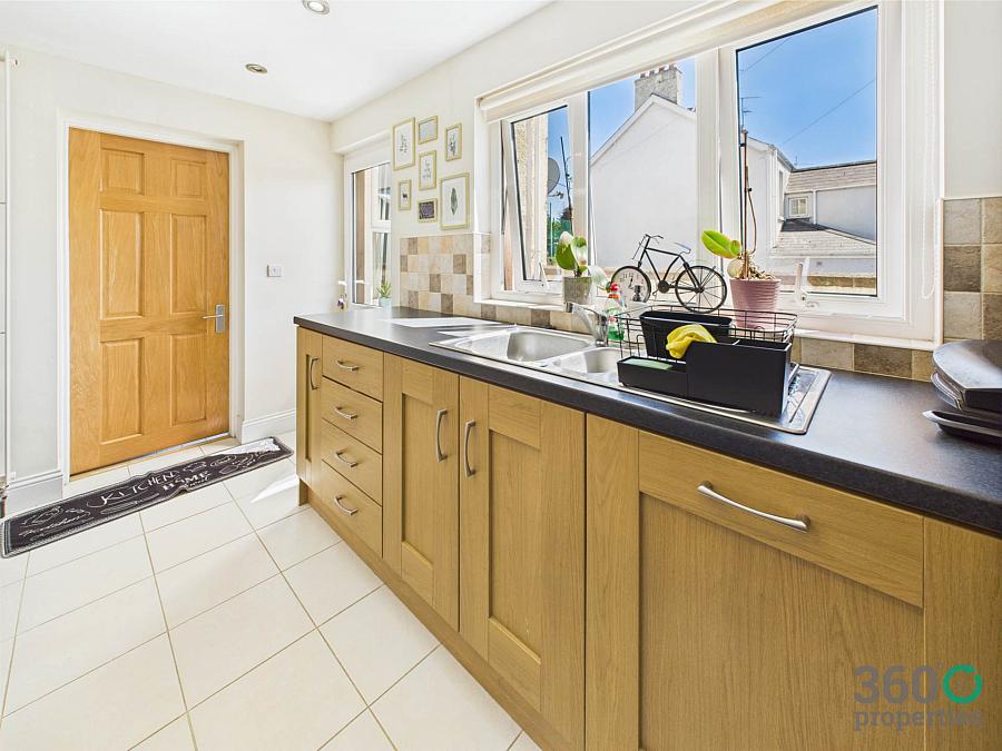 128 Cullybackey Road