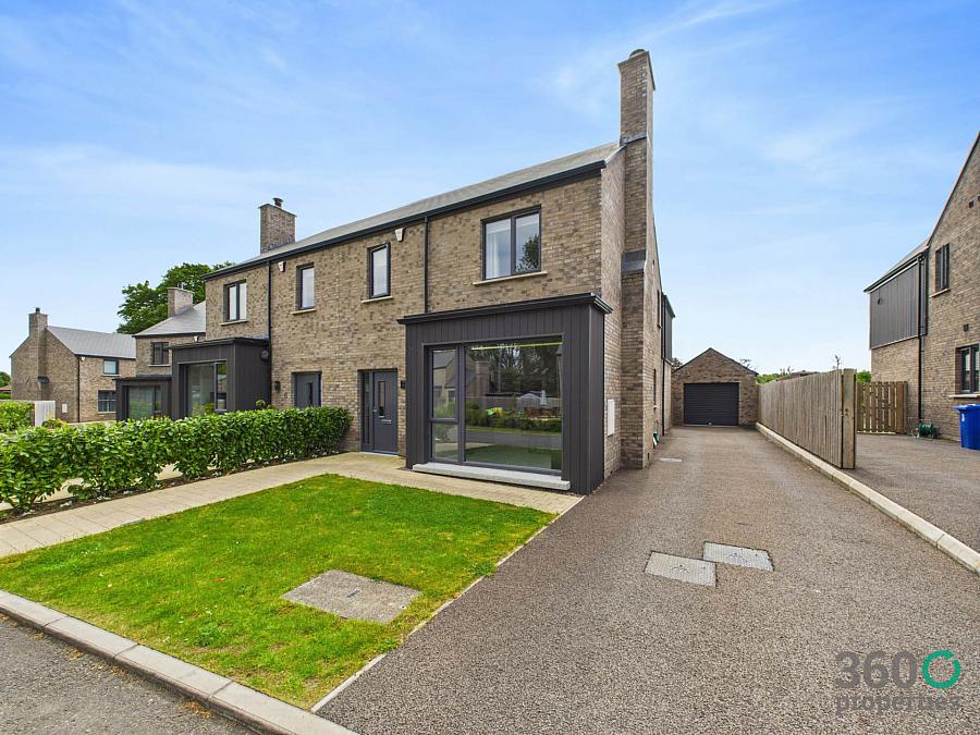 7 Dunadry Gate