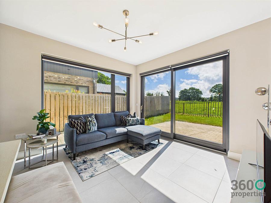 7 Dunadry Gate