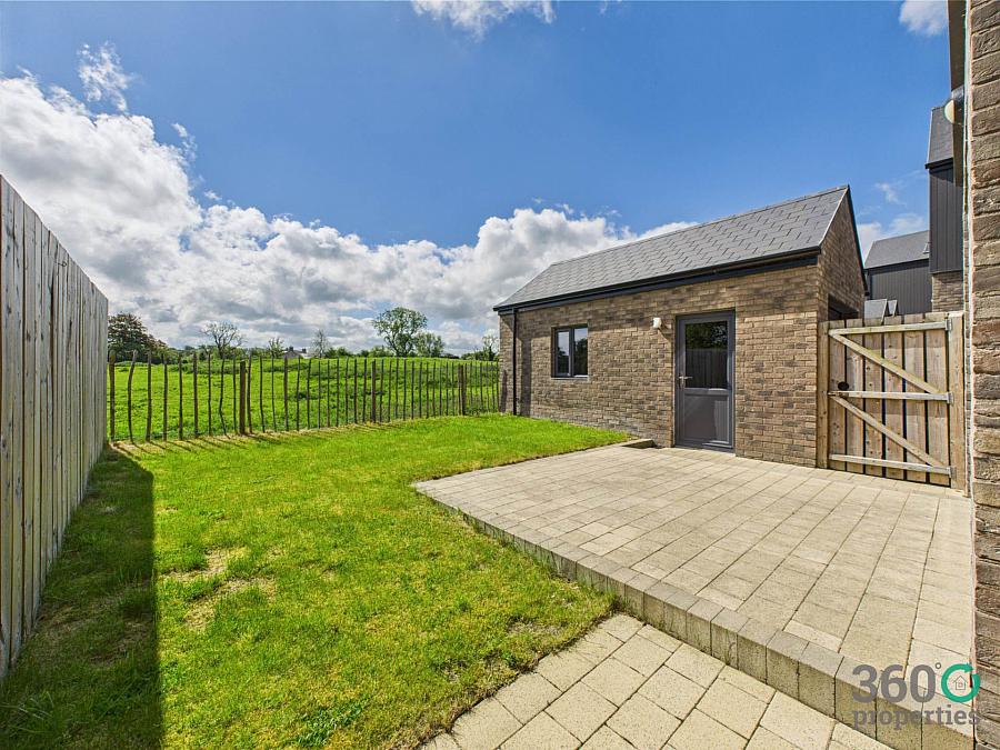 7 Dunadry Gate