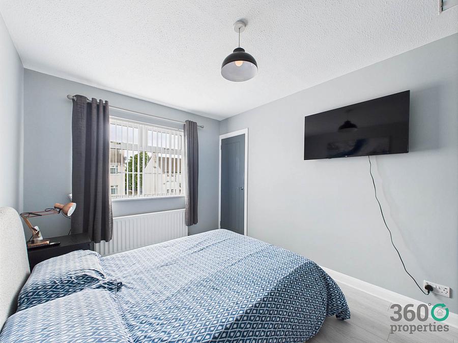 26 Dunfane Park