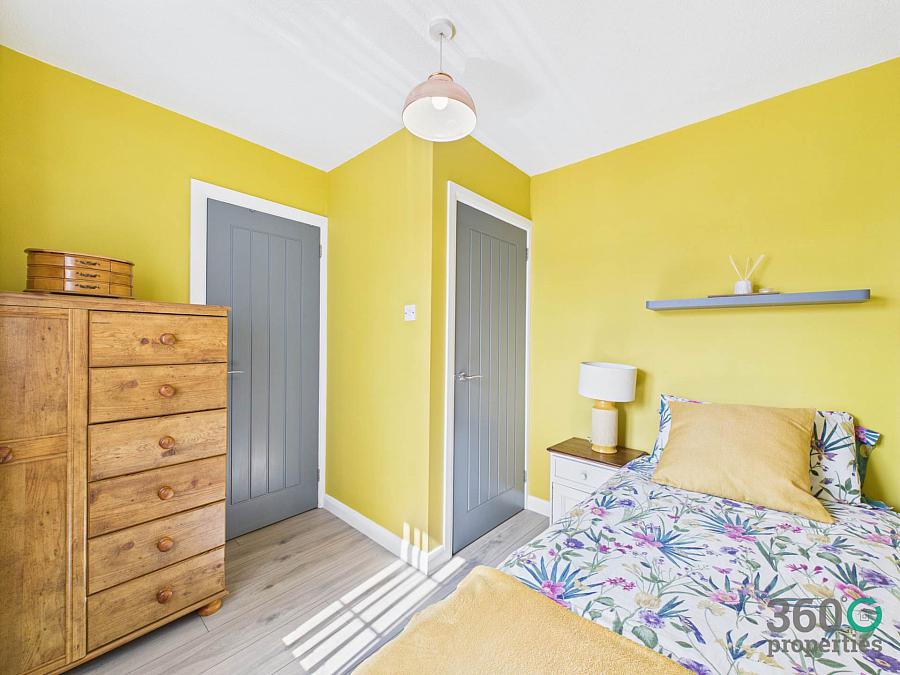 26 Dunfane Park
