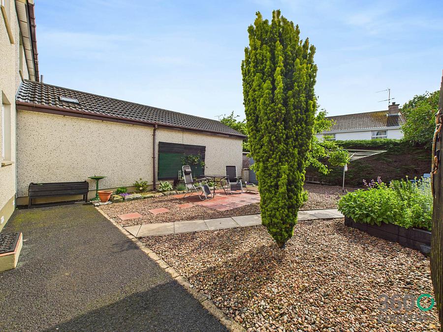 26 Dunfane Park