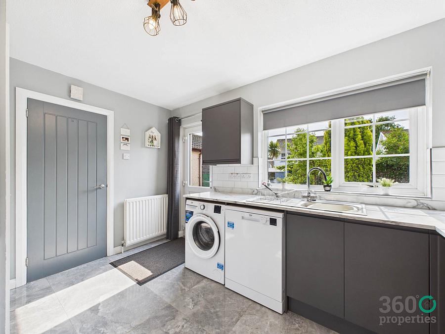 26 Dunfane Park