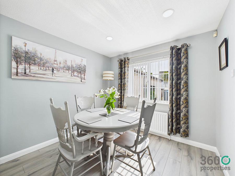 26 Dunfane Park