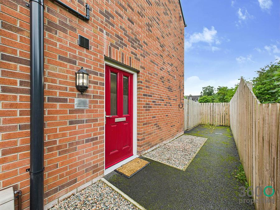 28 Shaws Wood