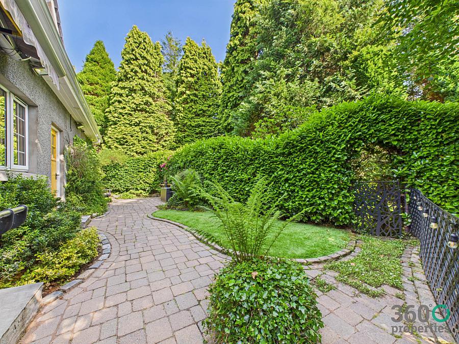10 Greenfield Road
