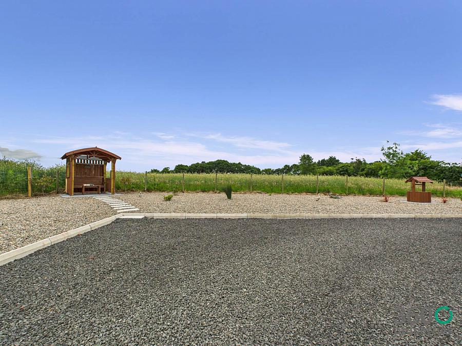 75 Ballybollen Road