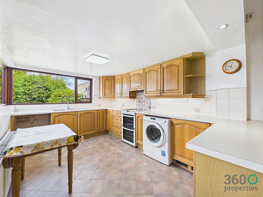 23 Carolhill Park