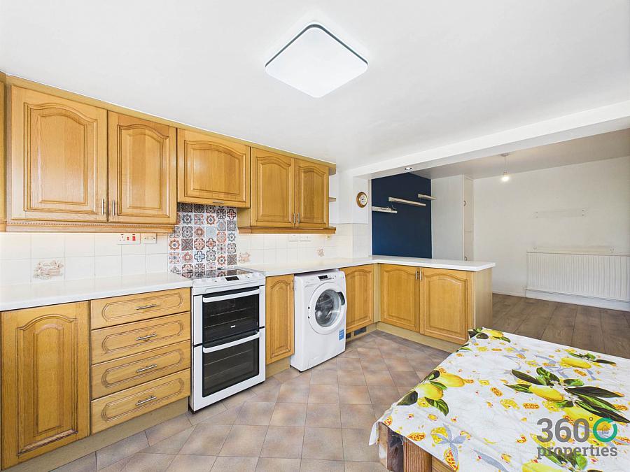 23 Carolhill Park