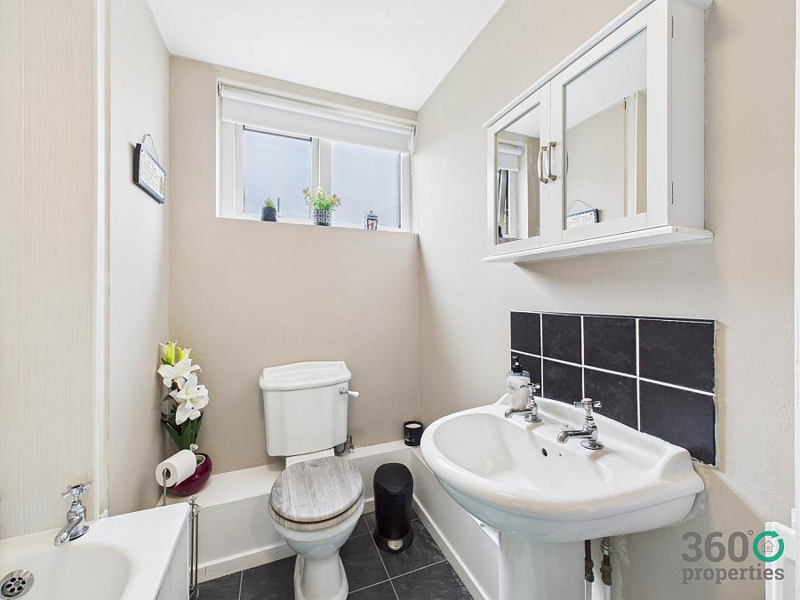 54c Barra Drive
