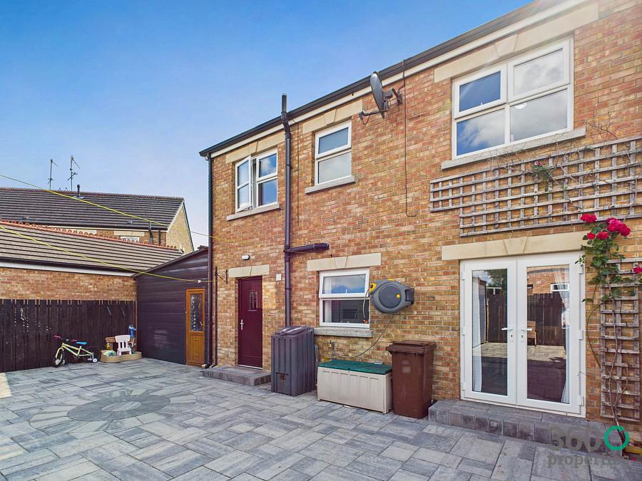 123 Rosses Lane