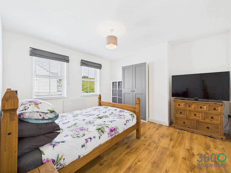 7 Rockfield Park