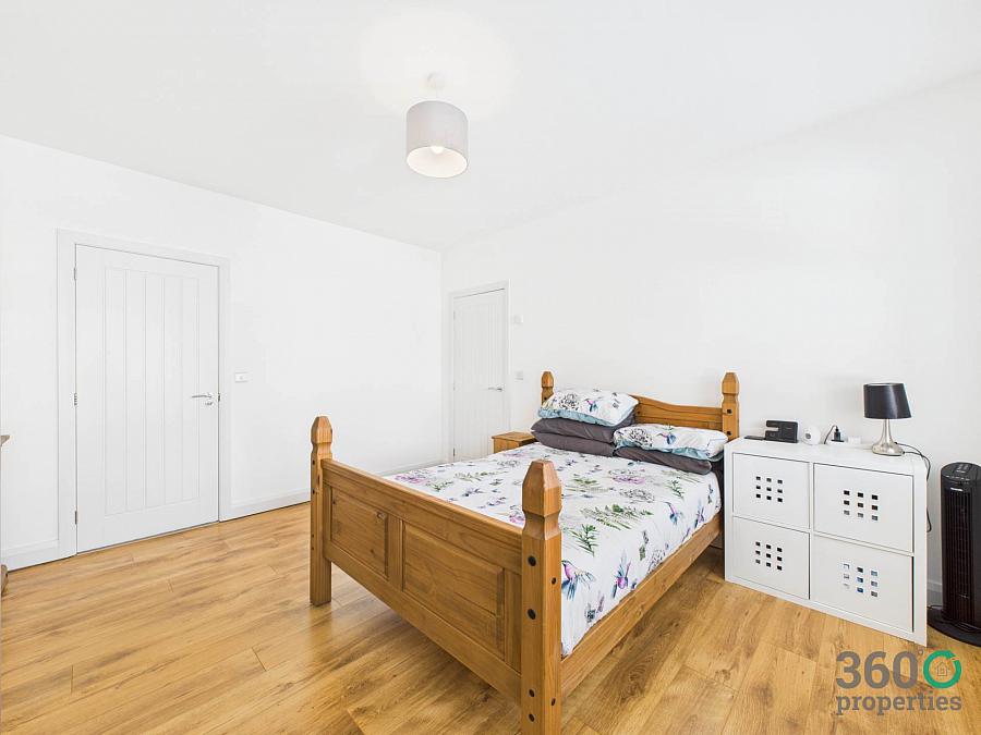 7 Rockfield Park