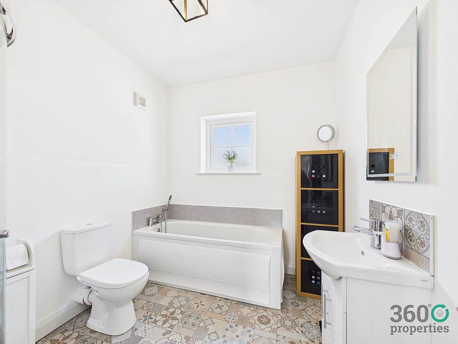7 Rockfield Park