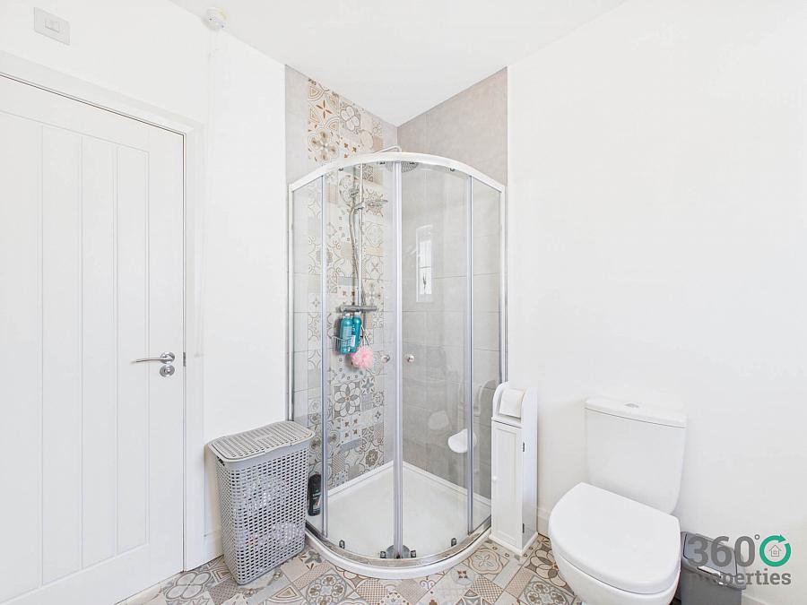 7 Rockfield Park