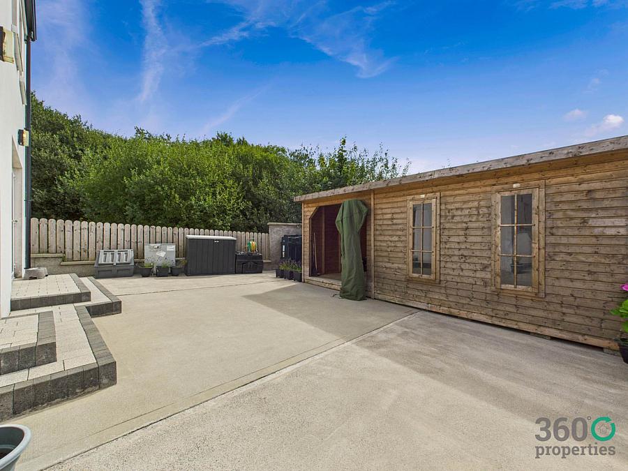 7 Rockfield Park