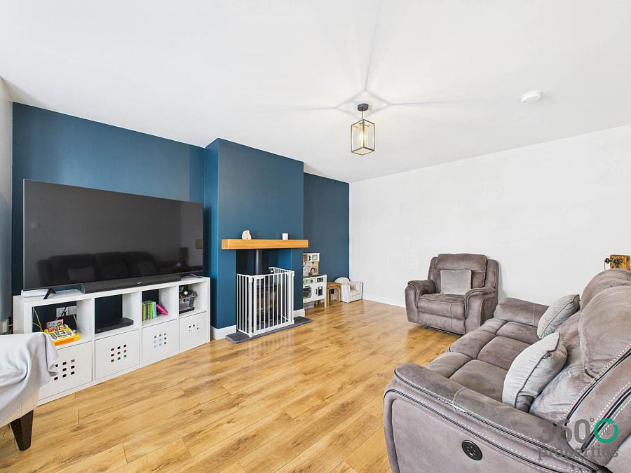 7 Rockfield Park