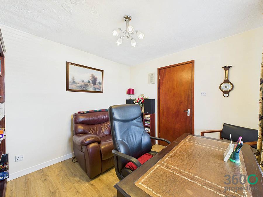 2 Wood Green Avenue