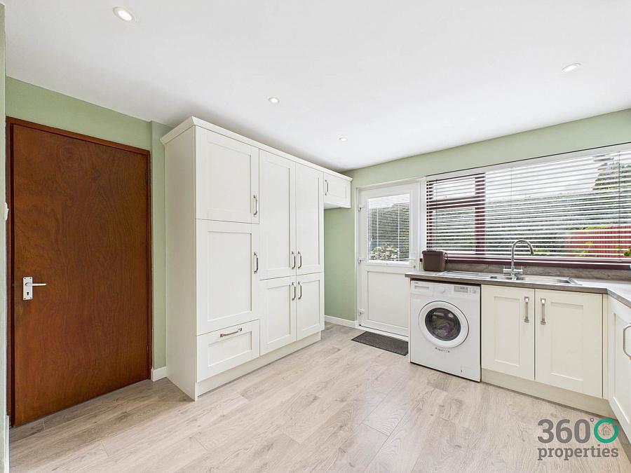 2 Wood Green Avenue