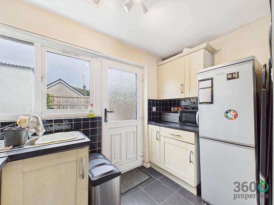 64 Whinsmoor Park