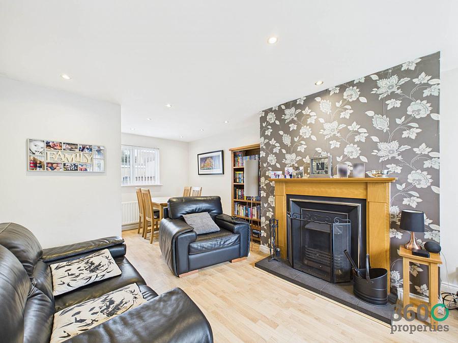 64 Whinsmoor Park