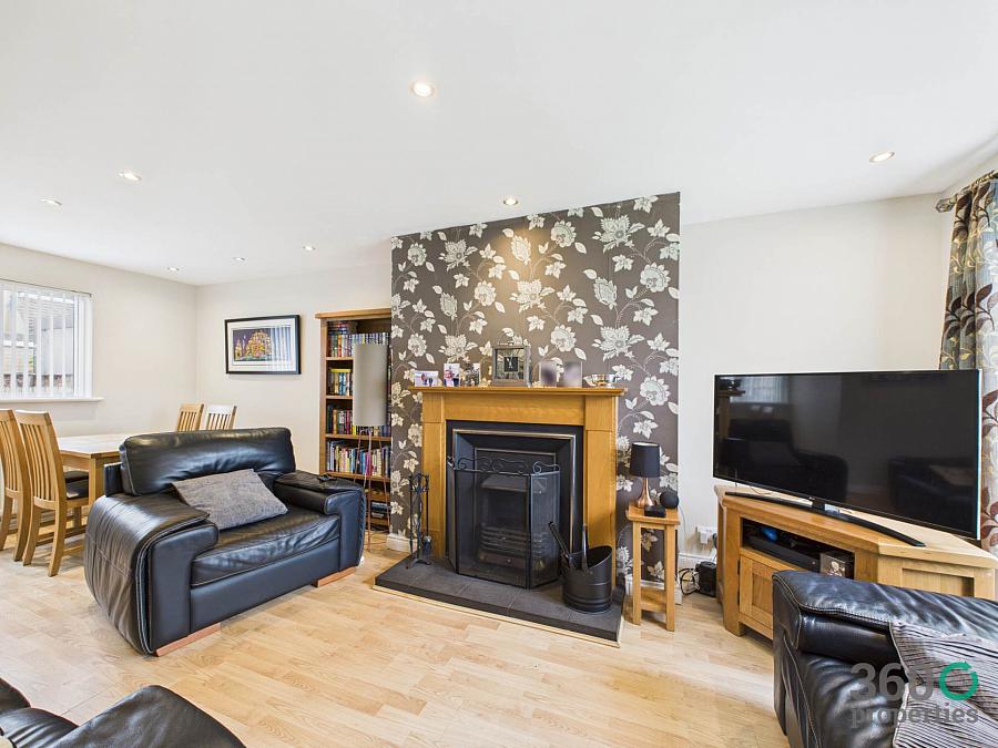 64 Whinsmoor Park