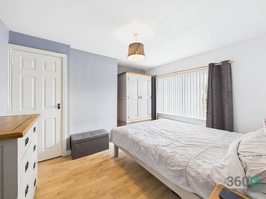 64 Whinsmoor Park