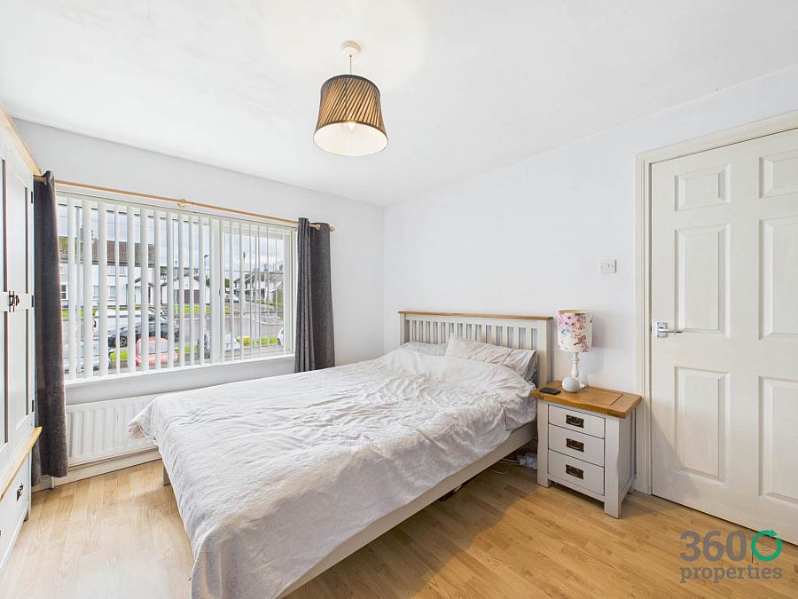 64 Whinsmoor Park