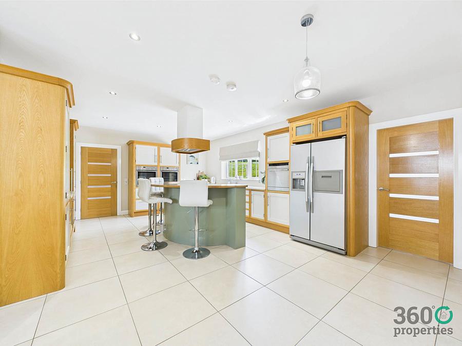 15 Mount Davys Road