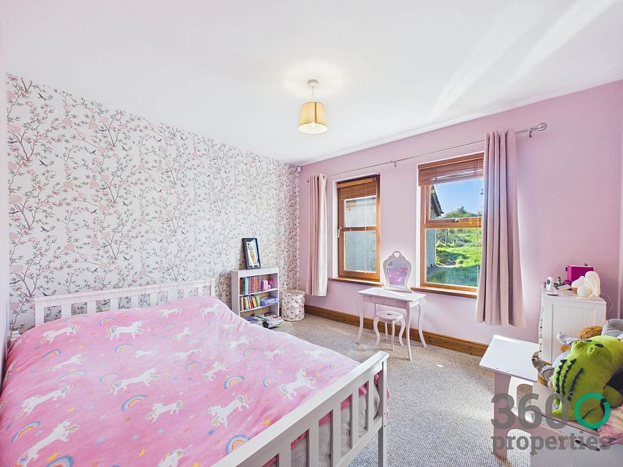 8 Maxwells Road