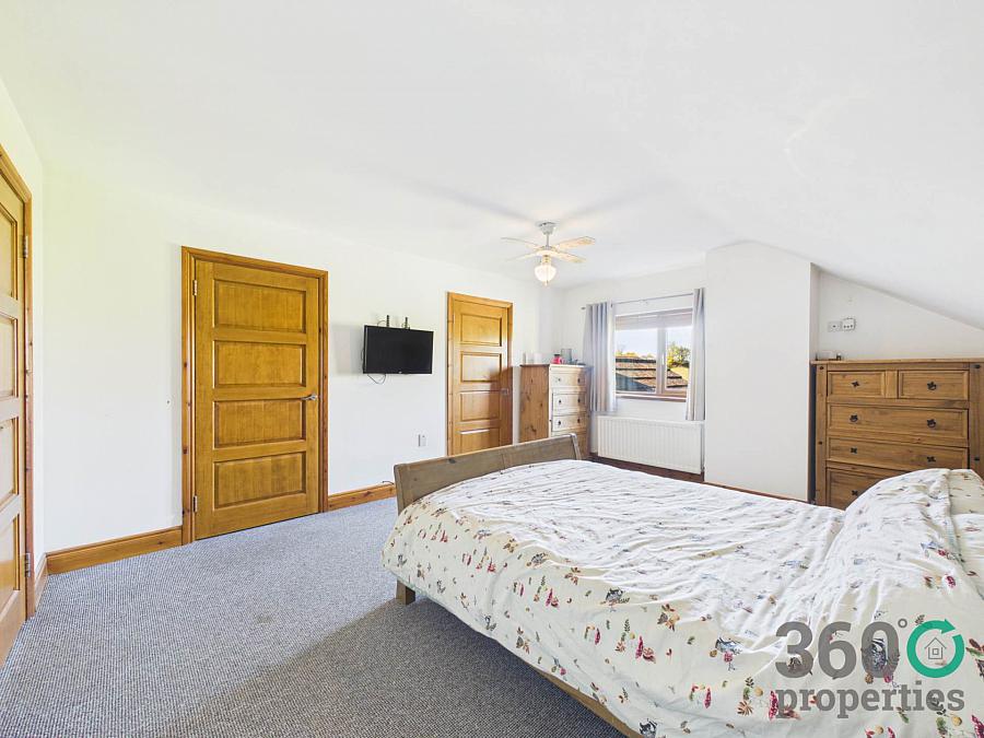 8 Maxwells Road
