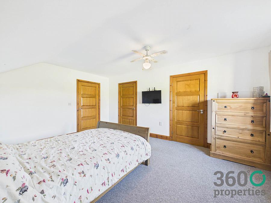 8 Maxwells Road